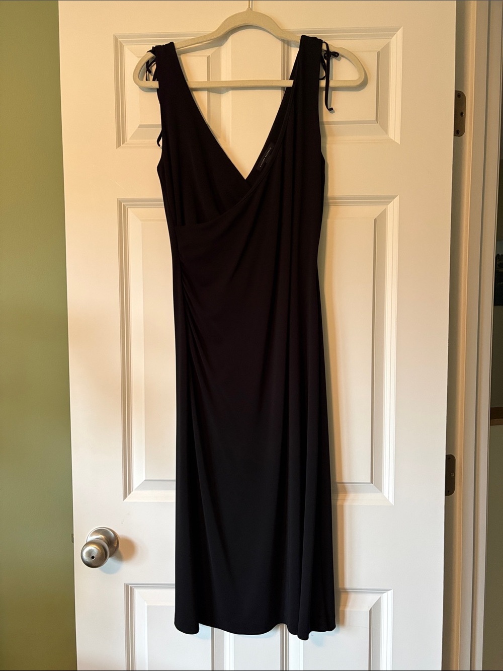 Banana Republic Black Sleeveless V-Neck Midi Dress